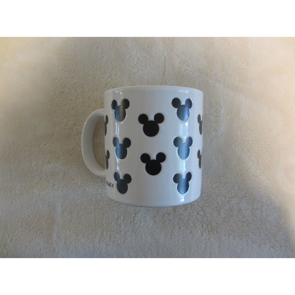 VINTAGE DISNEY WHITE COFFEE MUG WITH BLACK MICKY MOUSE SILHOUETTE IN BLACK